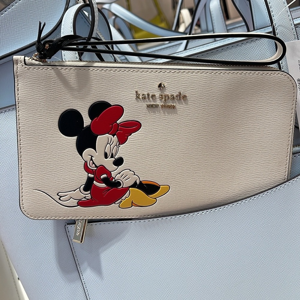 Kate Spade Disney X Kate Spade New York Minnie Medium L-Zip Wristlet
Parchment - Picture 4 of 16